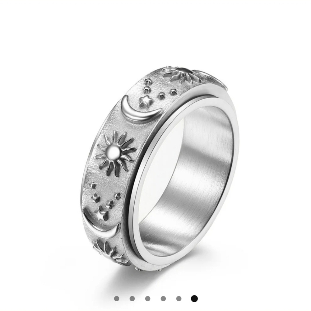 Silver Engraved Sun/Moon Fidget Ring